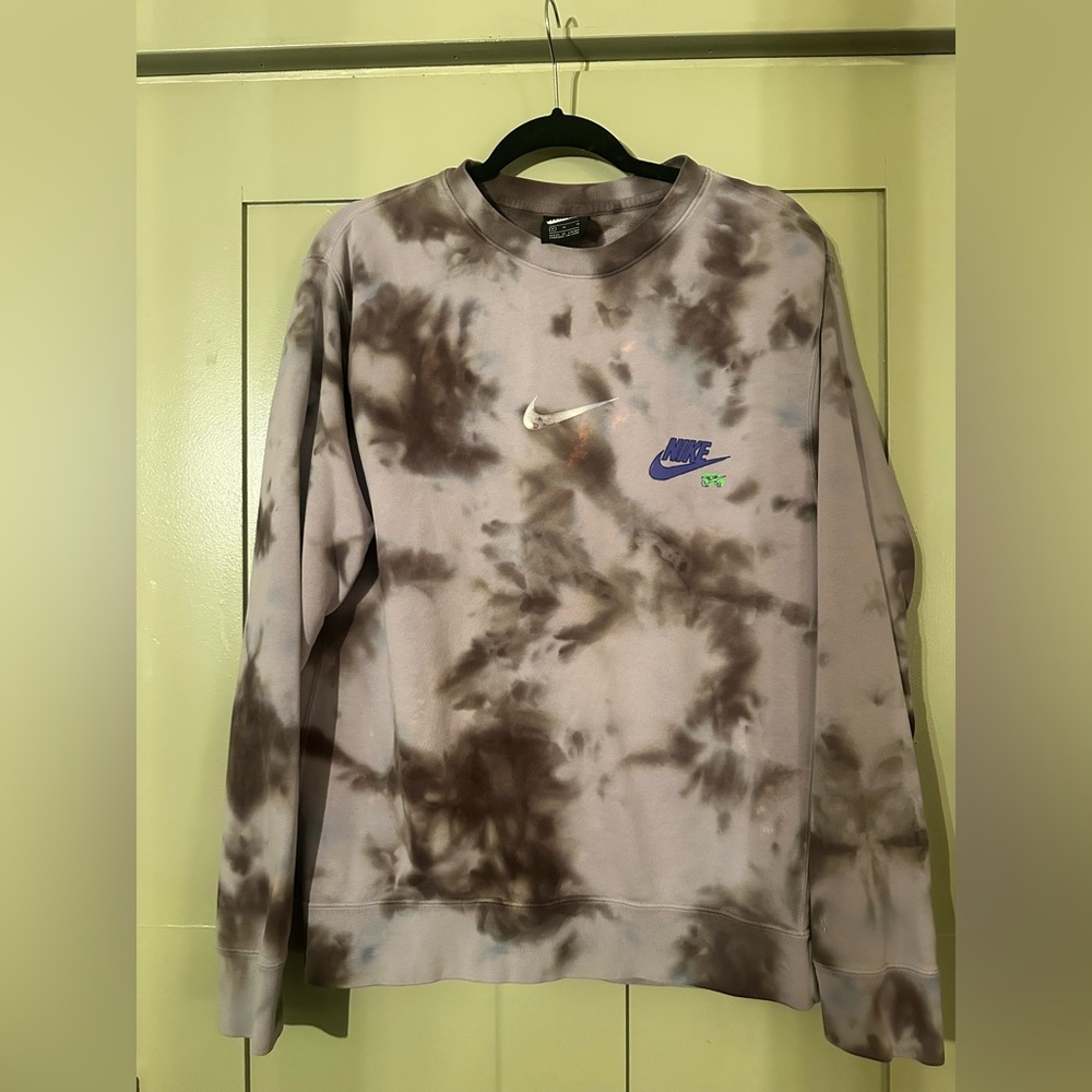 Nike Men's Crewneck Tie-Dye Crew Neck Sweatshirt - purple and Gray